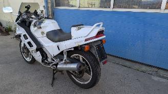 Honda VFR 750 RC24 picture 3