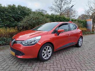 krockskadad bil auto Renault Clio 1.5 dCi ECO Expression 5drs 2015/12