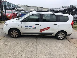Schadeauto Dacia Lodgy 13TCE 96kW 7 persoons Airco 2020/5
