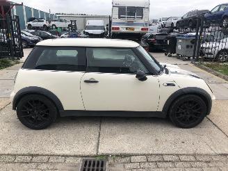 Mini Mini ONE Airco 66kW picture 1
