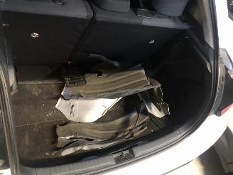 Toyota Yaris 1.5 Hybrid Dynamic picture 15