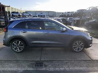Vaurioauto  passenger cars Kia Niro 1.6GDI Hybrid DynamicPlusLine Aut. 2019/7