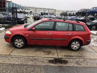 damaged passenger cars Renault Mégane 16i 16v Combi 2008/10