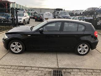 skadebil auto BMW 1-serie 116i 5 drs 2.0 E5 2011/3