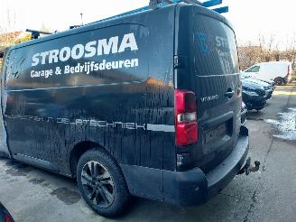 demontáž dodávky Opel Vivaro  2019/12
