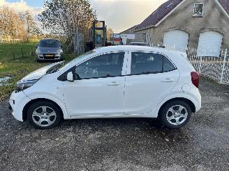 Kia Picanto  picture 2