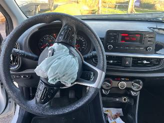 Kia Picanto  picture 11