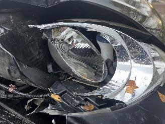 Peugeot 107 Weinig km !! picture 21