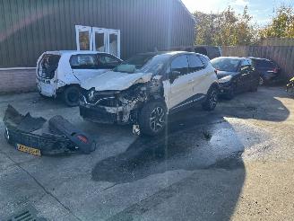 Vrakbiler auto Renault Captur  2016/3