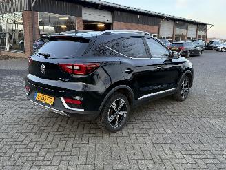 MG ZS EV Luxury 45 kWh / Panorama / Leer picture 3