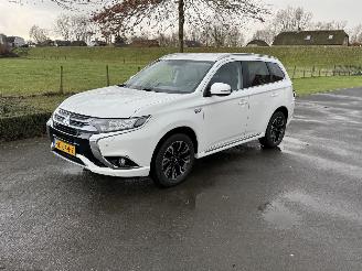 škoda osobní automobily Mitsubishi Outlander 2.0 Executive Edition / Automaat / AWD 2015/11