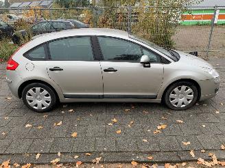 Citroën C4 1.4 16V IMAGE picture 7