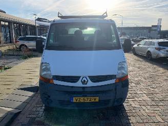 krockskadad bil bedrijf Renault Master T28 2.5 DCI 2010/5