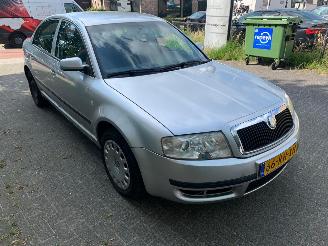 Skoda Superb  picture 2