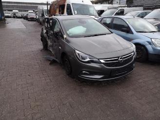 Vrakbiler auto Opel Astra Astra K, Hatchback 5-drs, 2015 / 2022 1.0 Turbo 12V 2017/0