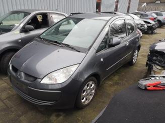 Salvage car Mitsubishi Colt Colt (Z2/Z3), Hatchback, 2004 / 2012 1.5 DI-D 12V HP 2006/8
