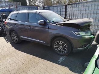 Auto da rottamare Mitsubishi Outlander Outlander (GF/GG), SUV, 2012 / 2022 2.2 DI-D 16V Clear Tec 4x2 2016