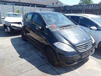 Vrakbiler auto Mercedes A-klasse A (W169), Hatchback, 2004 / 2012 2.0 A-160 CDI 16V 2004/0