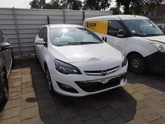 demontáž osobní automobily Opel Astra Astra J Sports Tourer (PD8/PE8/PF8), Combi, 2010 / 2015 1.6 CDTI 16V 2015