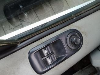 Opel Vivaro Vivaro, Van, 2000 / 2014 2.5 CDTI 16V picture 8