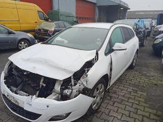 Vrakbiler auto Opel Astra Astra J Sports Tourer (PD8/PE8/PF8), Combi, 2010 / 2015 1.3 CDTI 16V ecoFlex 2012/0