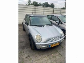 Salvage car Mini Mini  2003/11