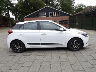 Auto incidentate Hyundai I-20 1.0 T-GDI 5-drs Navi 2017/7