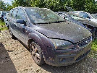 Vrakbiler auto Ford Focus Wagon 1.6-16V Futura 2006/5