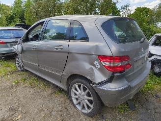 Dezmembrări autoturisme Mercedes B-klasse 170 2006/10