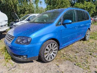 Uttjänta bilar auto Volkswagen Touran 1.6-16V FSI Highline 2003/4