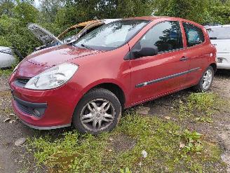 demontáž osobní automobily Renault Clio 1.4-16V Business Line 2007/9