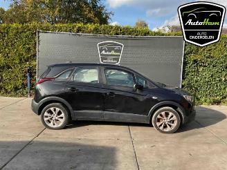 Coche siniestrado Opel Crossland Crossland (X), SUV, 2017 1.2 Turbo 12V 2019