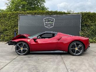 Autoverwertung Ferrari  296 GTS 3.0 PHEV Cabrio  Elektrisch Benzine 2.992cc 610kW (829pk) 2025/1