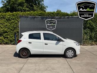 Salvage car Mitsubishi Space-star Space Star (A0), Hatchback, 2012 1.0 12V 2013/11