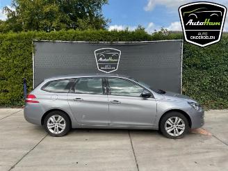 skadebil auto Peugeot 308 308 SW (L4/L9/LC/LJ/LR), Combi 5-drs, 2014 / 2021 1.2 12V e-THP PureTech 130 2015/3