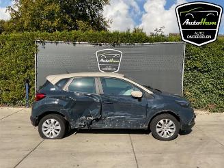 Uttjänta bilar bedrijf Renault Captur Captur (2R), SUV, 2013 0.9 Energy TCE 12V 2016/10