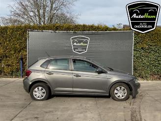 Vrakbiler auto Volkswagen Polo Polo VI (AW1), Hatchback 5-drs, 2017 1.0 12V BlueMotion Technology 2018/3