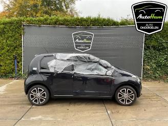 krockskadad bil auto Volkswagen Up! Up! (121), Hatchback, 2011 1.0 12V 60 2016/8