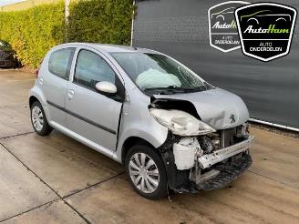 Peugeot 107 107, Hatchback, 2005 / 2014 1.0 12V picture 2