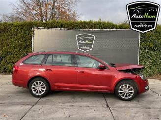 krockskadad bil auto Skoda Octavia Octavia Combi (5EAC), Combi 5-drs, 2012 / 2020 1.0 TSI 12V 2016/7