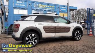 Vrakbiler auto Citroën C4 cactus C4 Cactus (0B/0P), Hatchback 5-drs, 2014 1.2 PureTech 82 12V 2018/2