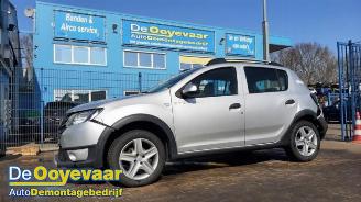 Uttjänta bilar auto Dacia Sandero Sandero II, Hatchback, 2012 0.9 TCE 12V 2013/11