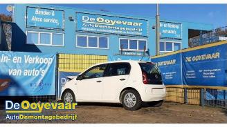 Vrakbiler auto Volkswagen Up! Up! (121), Hatchback, 2011 1.0 12V 60 2013/3