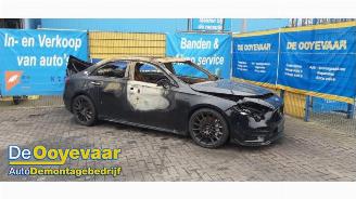 Coche siniestrado Mercedes A-klasse A-Klasse AMG (177.1), Sedan, 2018 / 2025 2.0 A-35 AMG Turbo 16V 4Matic 2021/8