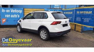 Vrakbiler auto Volkswagen Tiguan Tiguan (AD1), SUV, 2016 1.4 TSI eHybrid 16V 2022/8