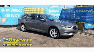 Vrakbiler auto Opel Insignia Insignia Sports Tourer, Combi, 2017 1.5 Turbo 16V 165 2018/4
