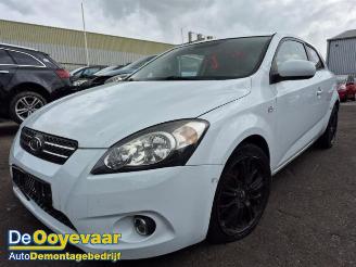 Auto da rottamare Kia Pro cee d Pro cee'd (EDB3), Hatchback 3-drs, 2008 / 2012 1.4 CVVT 16V 2009/10