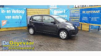 Vrakbiler auto Volkswagen Up! Up! (121), Hatchback, 2011 1.0 12V 60 2015/10