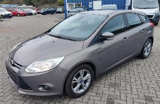 skadebil auto Ford Focus Ford Focus Lim. Sync Edition 2014/5