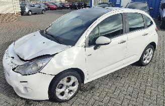 Damaged car Citroën C3 Citroën C3 Exclusive pano 1,2 60 kw 2014/10